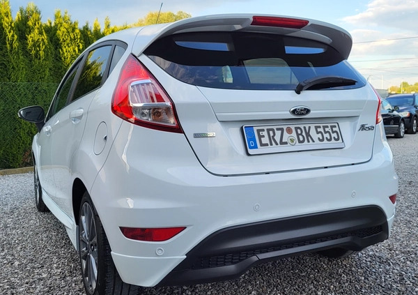 Ford Fiesta cena 33999 przebieg: 150000, rok produkcji 2016 z Nidzica małe 277